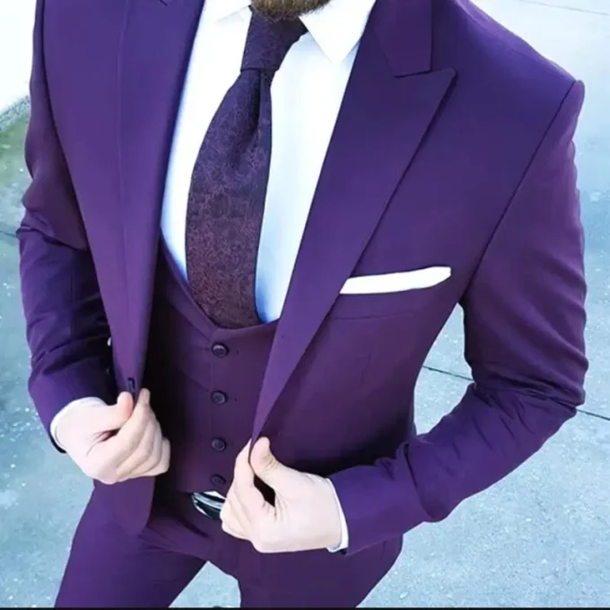 New Design Burgundy Men's Suits Groom Tuxedos Peak Lapel Groomsmen Male Suit for Wedding Best Man Blazer Set (Jacket+Pants+Vest)