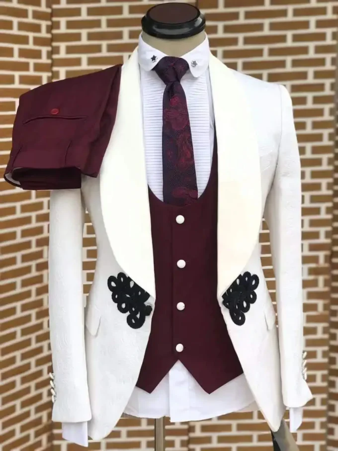 White Jacquard Coat with Red Vest Pant 3-piece Chinese Knot and Coil Buckle Classic Wedding Suits for Men Formal Slim Fit Suits